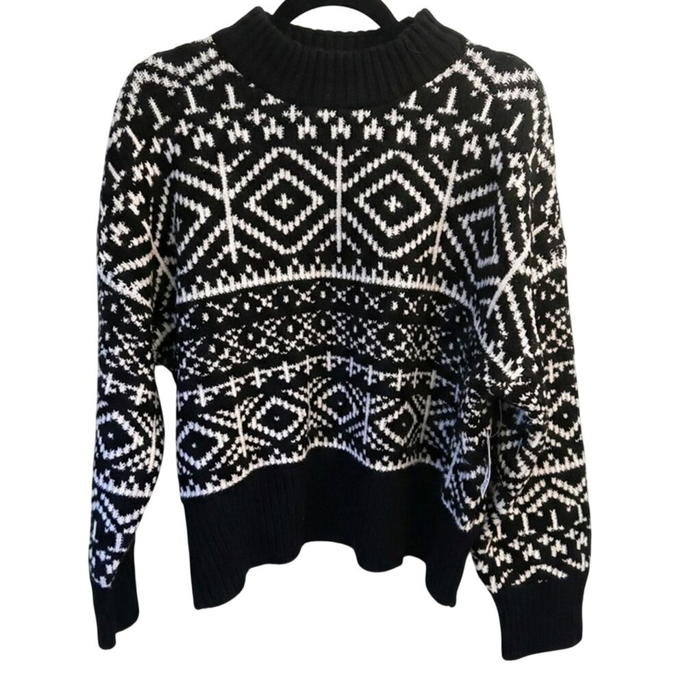 Old Navy SoSoft Fair Isle Geo Sweater Black White Large NWT